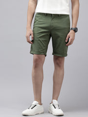 Men's Green Solid Cotton Slim Fit Knee Length 5 Pockets Casual Shorts
