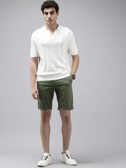 Men's Green Solid Cotton Slim Fit Knee Length 5 Pockets Casual Shorts