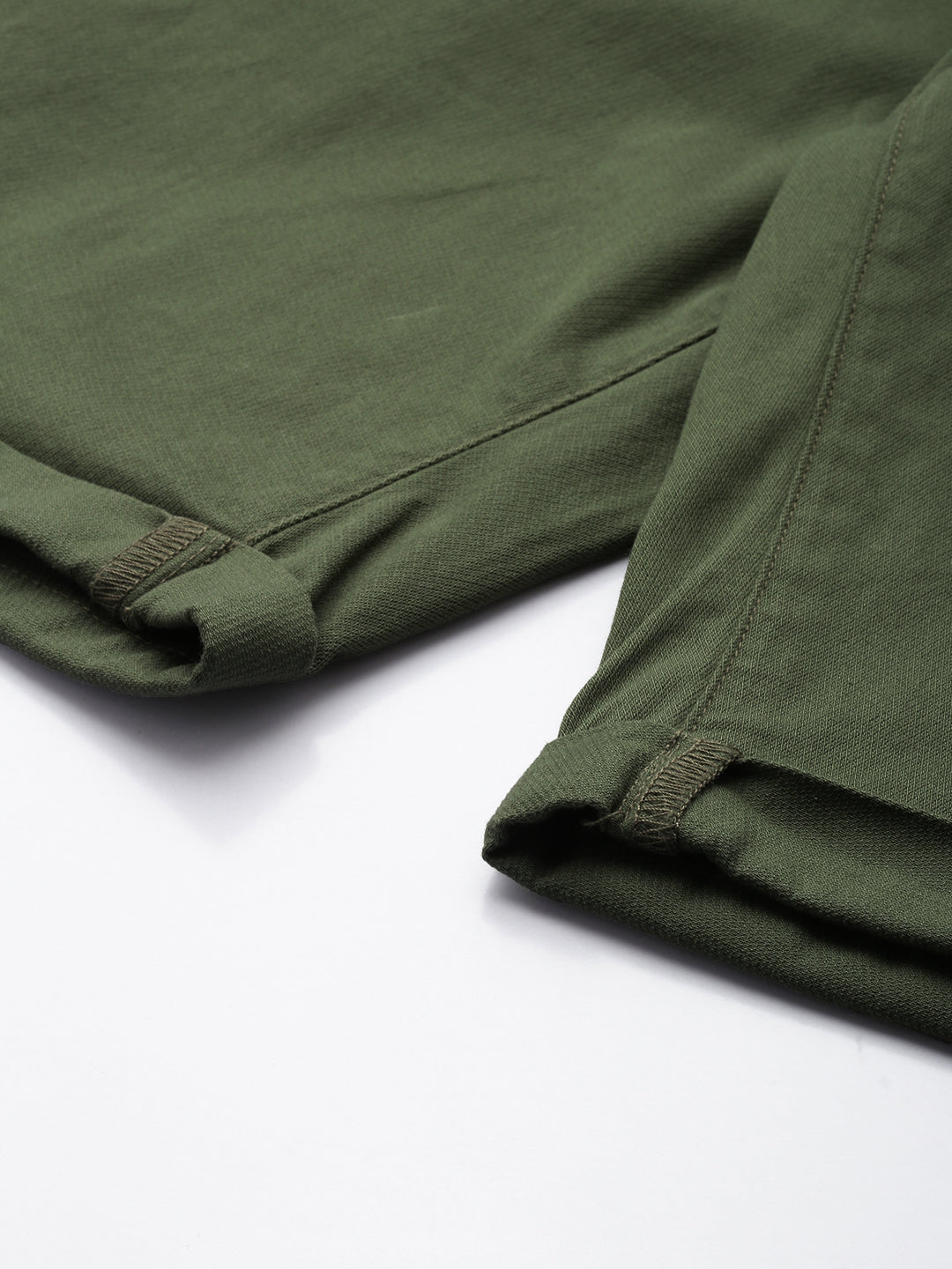 Men's Green Solid Cotton Slim Fit Knee Length 5 Pockets Casual Shorts