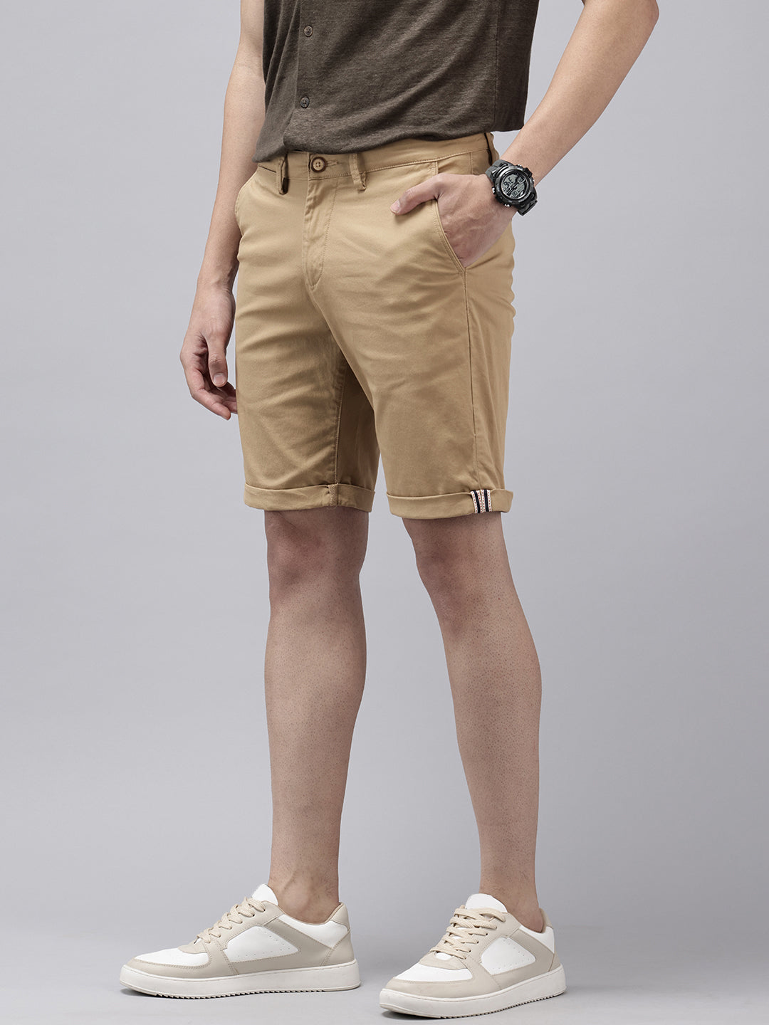Men's Khaki Solid Cotton Slim Fit Knee Length 5 Pockets Casual Shorts