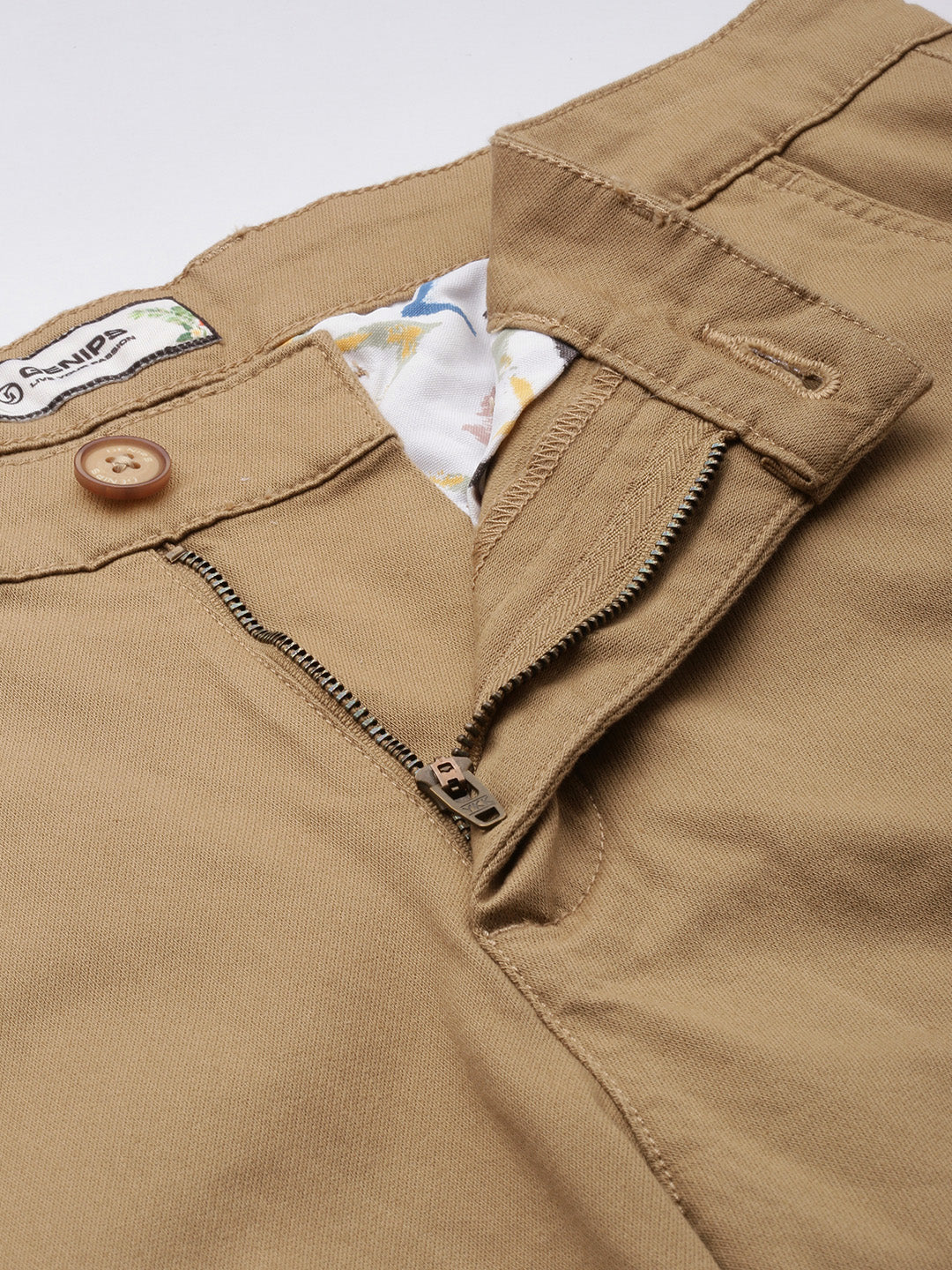 Men's Khaki Solid Cotton Slim Fit Knee Length 5 Pockets Casual Shorts