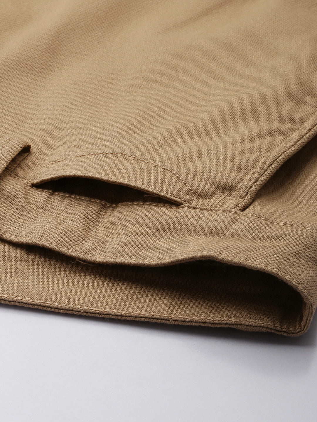 Men's Khaki Solid Cotton Slim Fit Knee Length 5 Pockets Casual Shorts