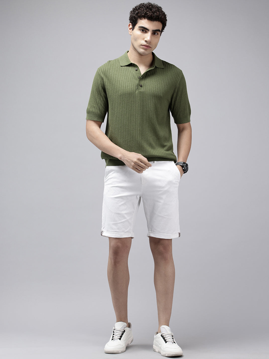 Men's White Solid Cotton Slim Fit Knee Length 5 Pockets Casual Shorts